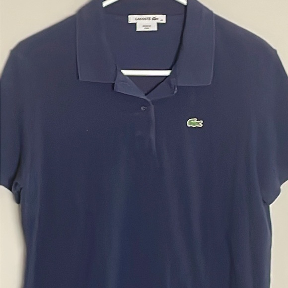 Lacoste Navy Polo- 2-button collar-slit hem-Medium/Large - Picture 2 of 12